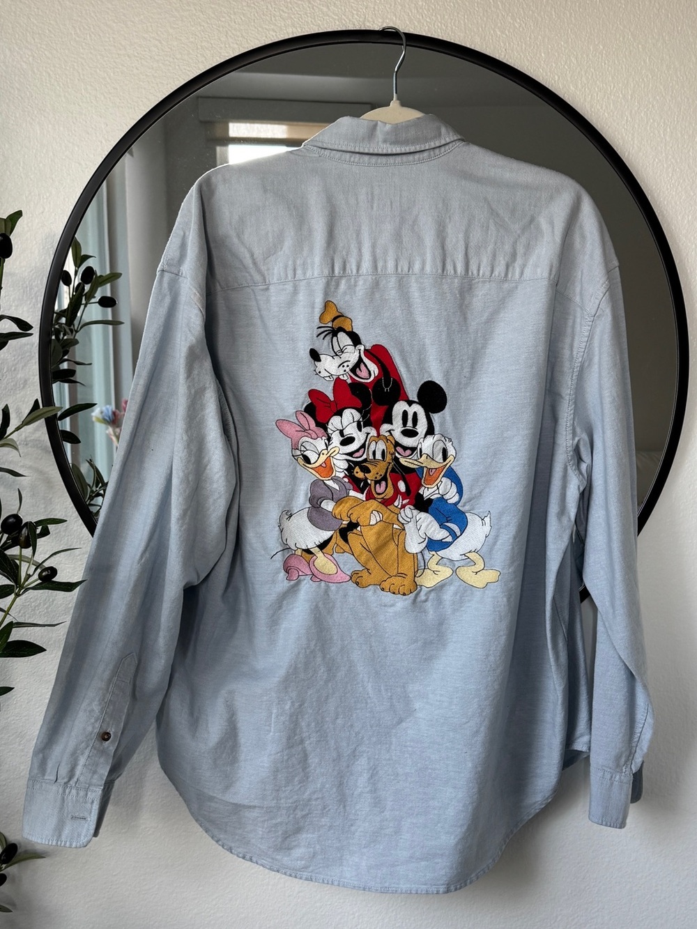 Disney x GAP Mickey Mouse & Friends Blue Oxford Button Down Shirt M